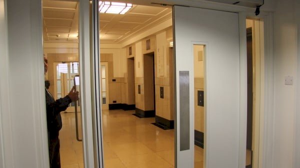 Door-closing dilemmas in social housing